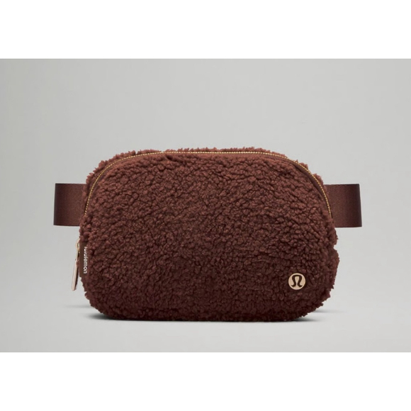 Lululemon‎ Everywhere Fleece Belt Bag Cocoa NWOT - Picture 1 of 7